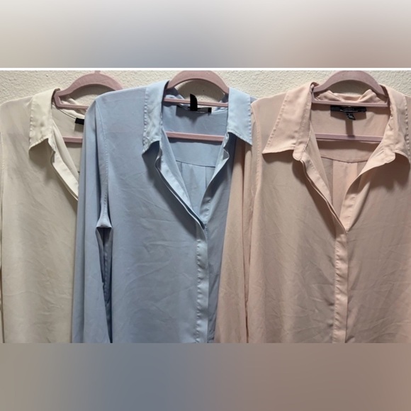 White House Black Market Tops - WHBM Set of 3 Button-Up Blouses Blue Pink Cream L